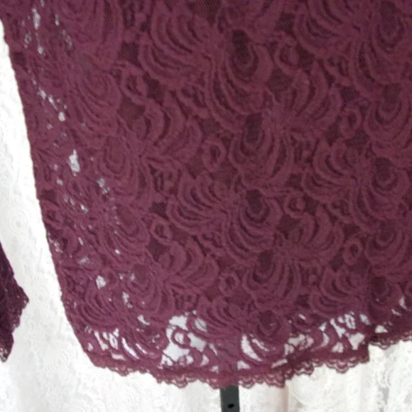 Wine Lace Top Blouse and Cami Set Size M NWT - Picture 3 of 5